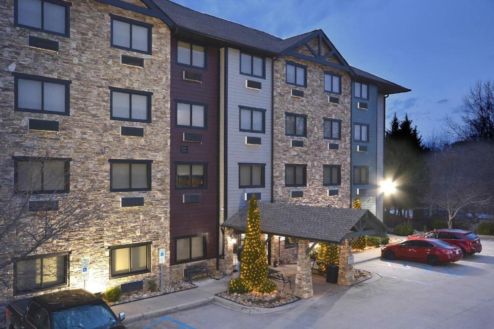 Brookstone Lodge near Biltmore Village, an Ascend Collection Hotel